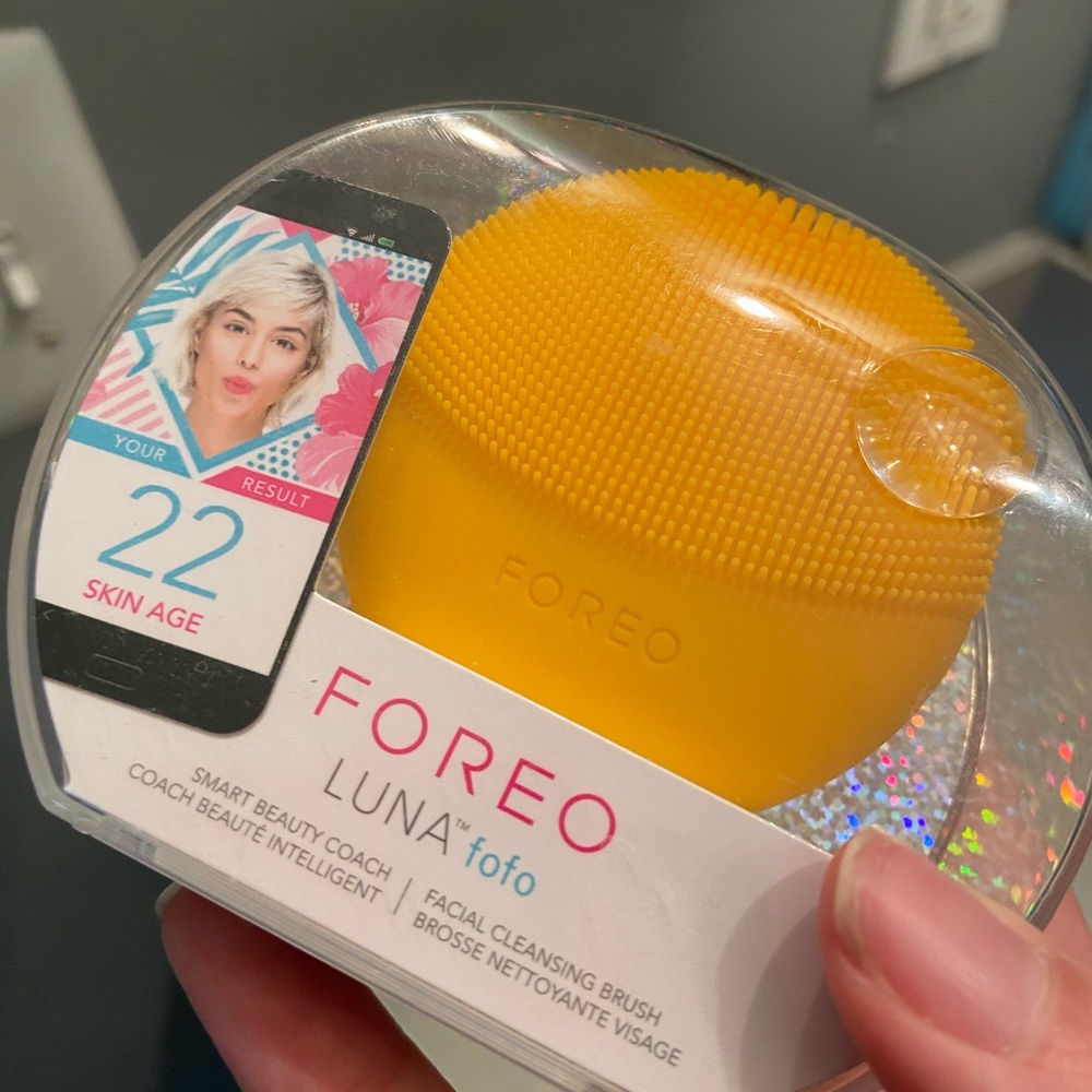 Foreo Luna Facial Cleansing Brush